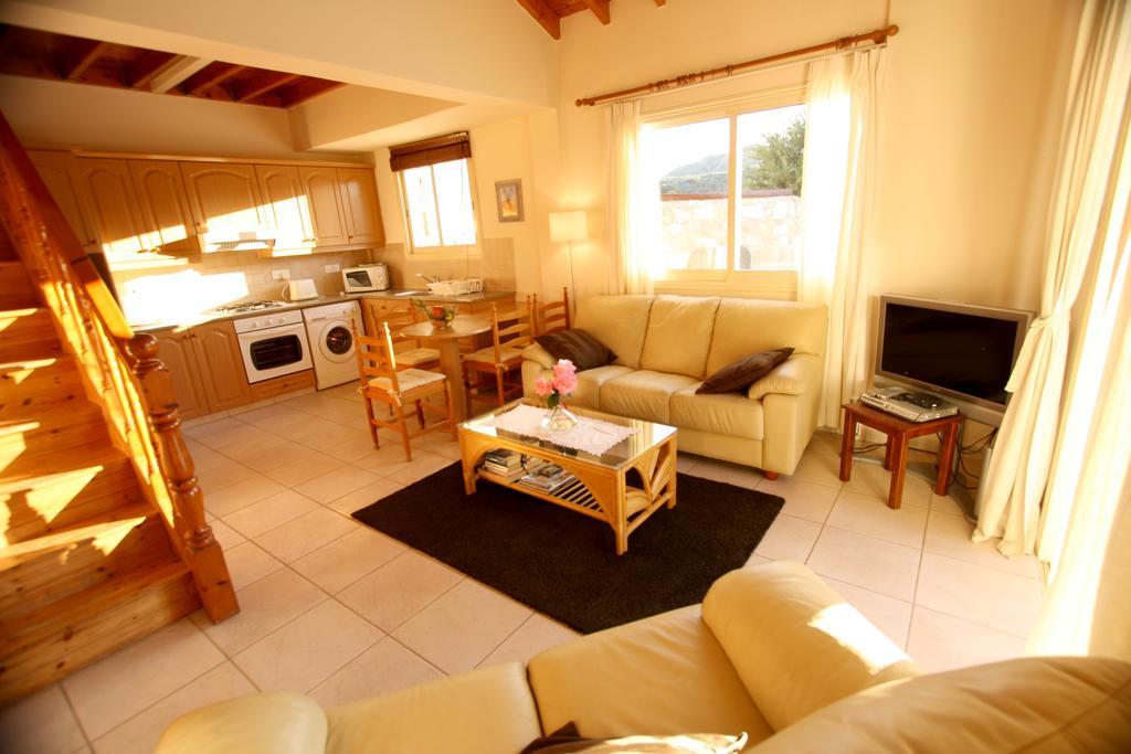Alonia Villas Pissouri Exterior photo